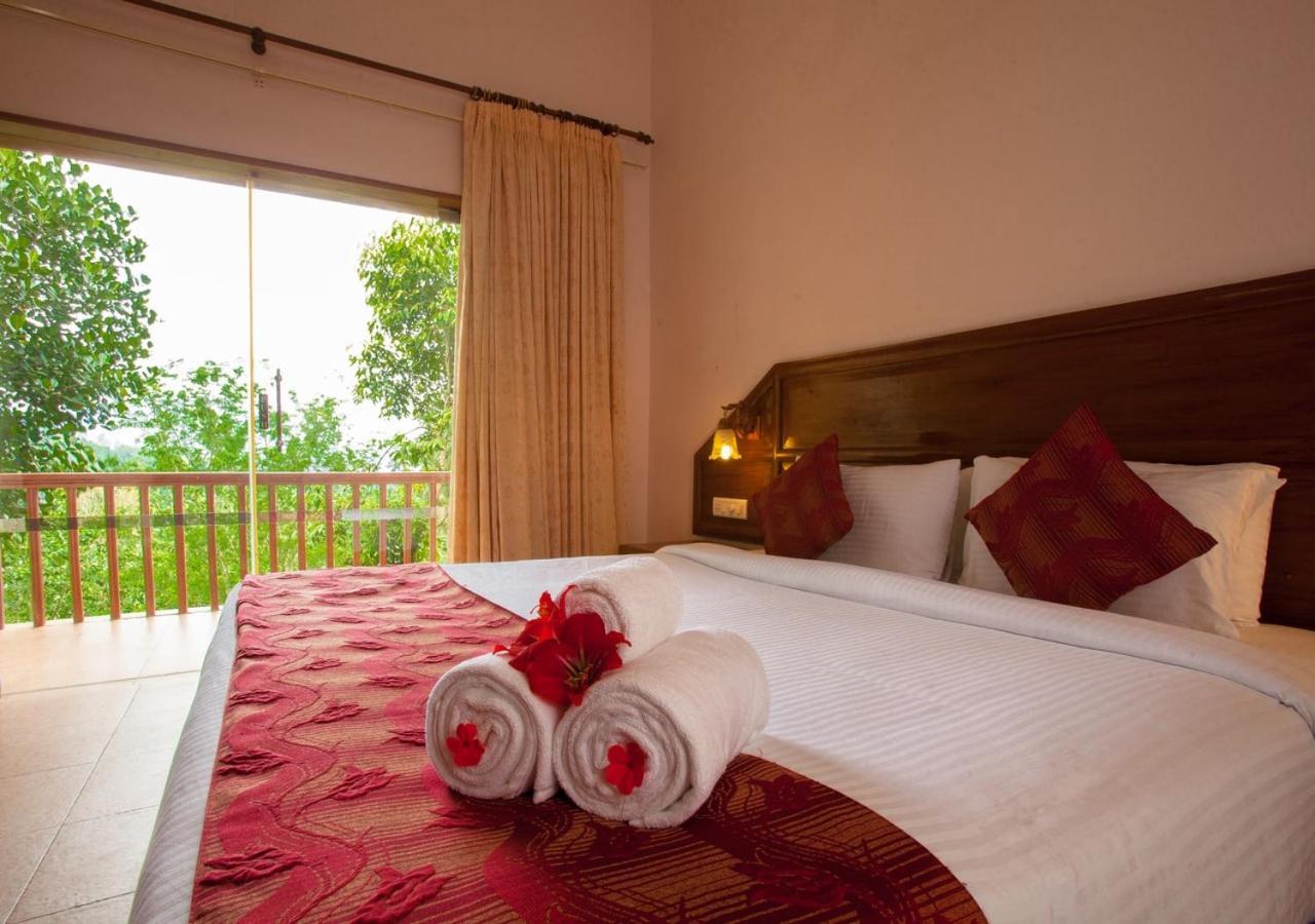ออกซิ้เจน รีสอร์ต - เทกกาดี Hotel เทกคาดี ภายนอก รูปภาพ